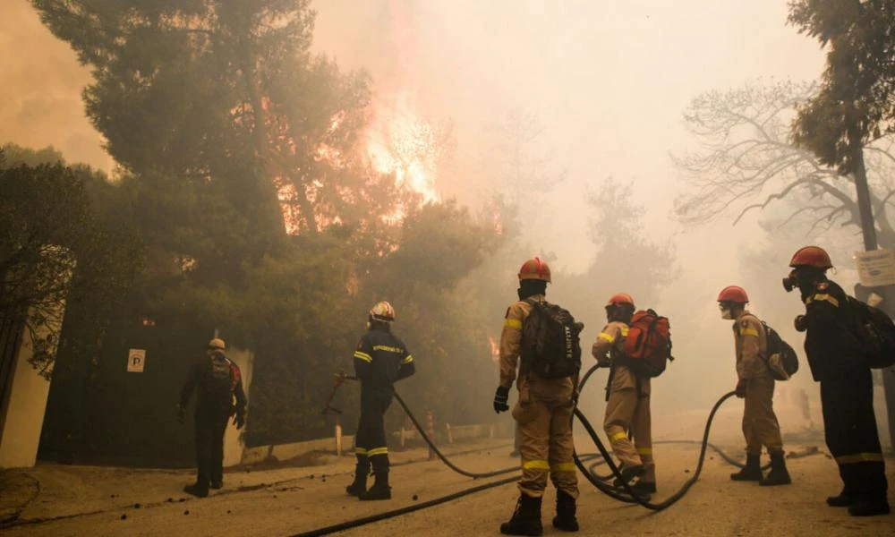 Πυροπροστασία: Τρέχουν οι ιδιοκτήτες για τα ακαθάριστα οικόπεδα